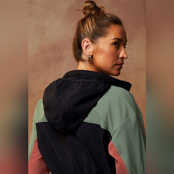 Fabletics jacket Heights cargo jacket - Picture 4 of 7